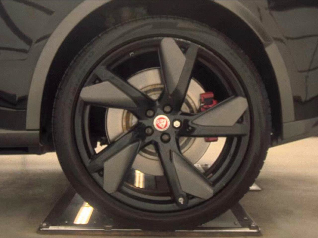 Used 2021 Jaguar F-PACE SVR AWD/4WD image 17