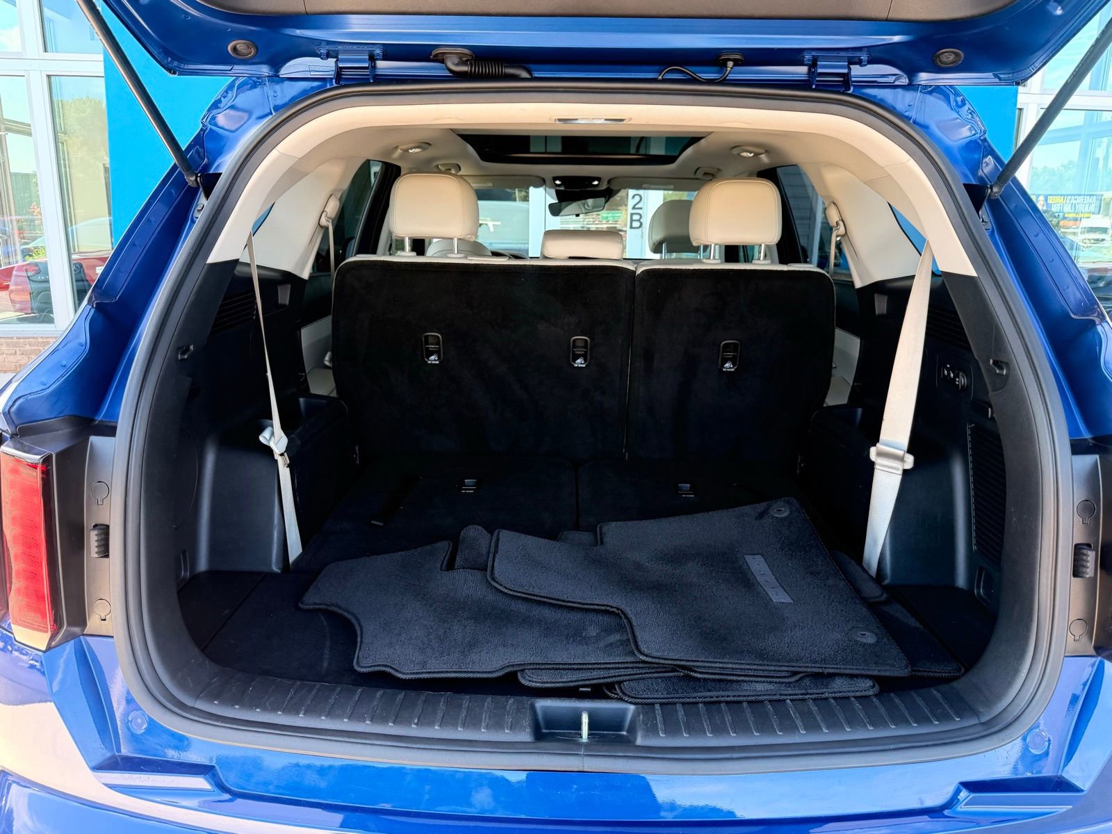 Used 2023 Kia Sorento S w/ Panoramic Sunroof Package image 37