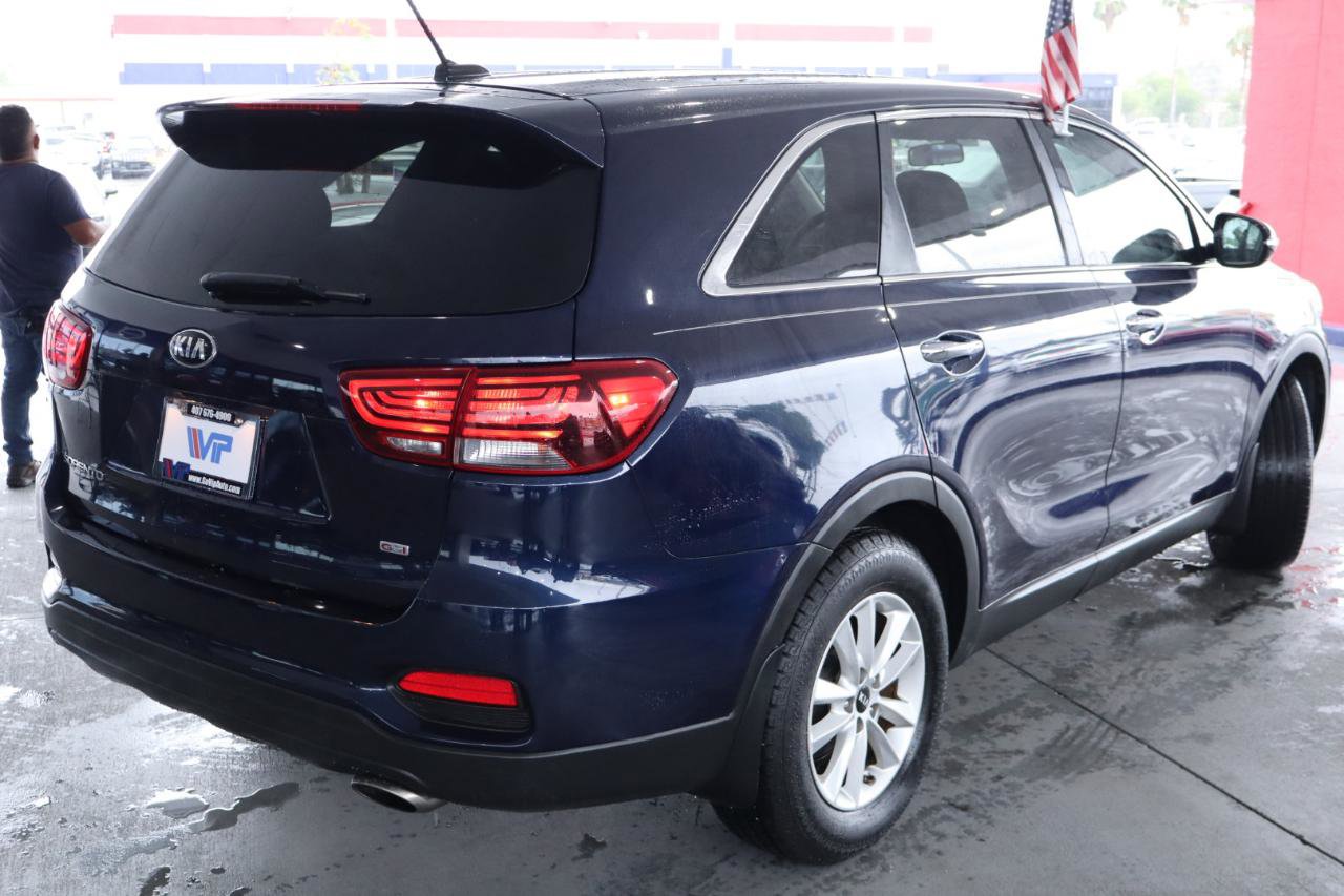 Used 2020 Kia Sorento LX image 5
