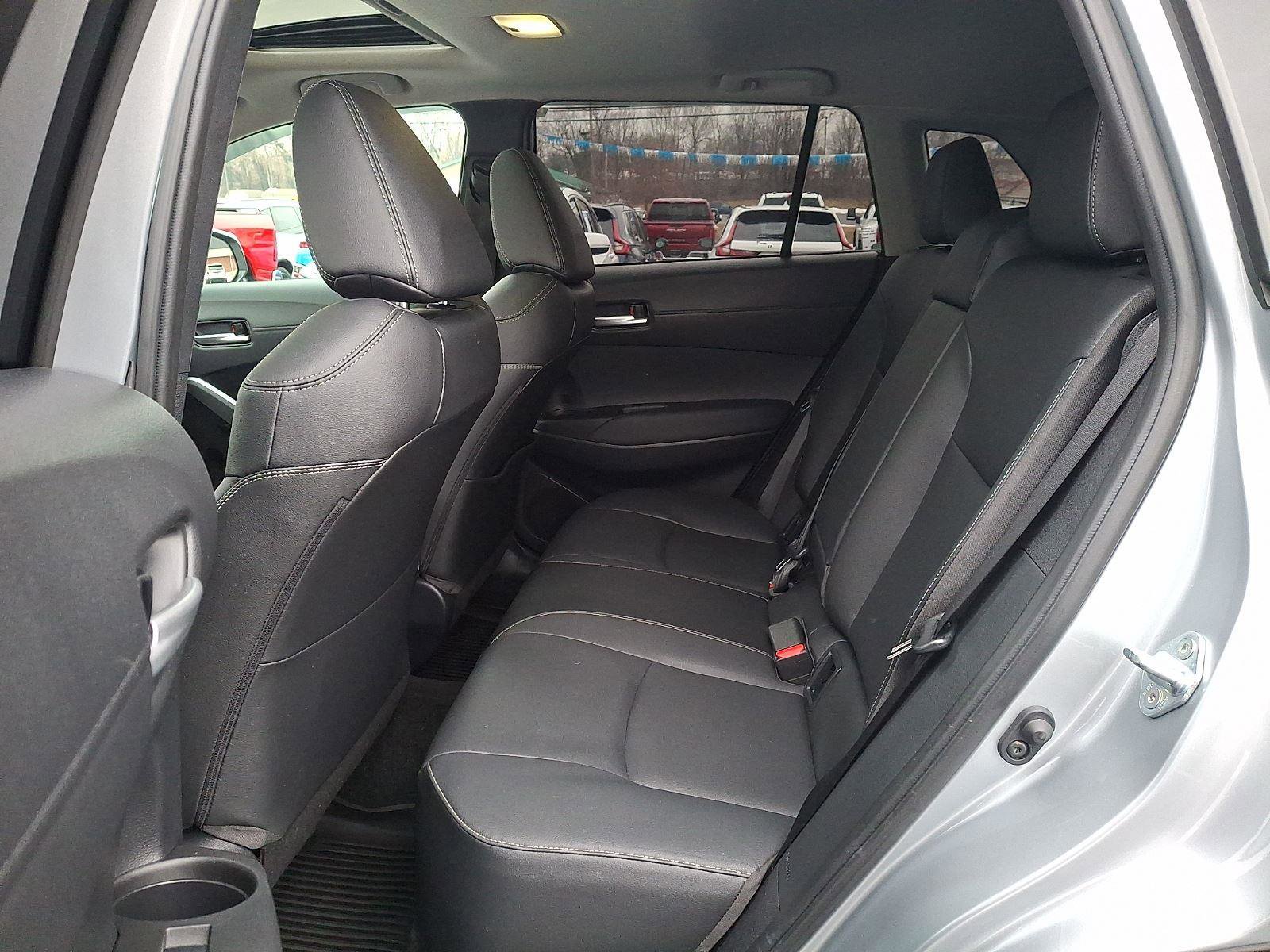 Used 2022 Toyota Corolla Cross XLE w/ Convenience Package image 10