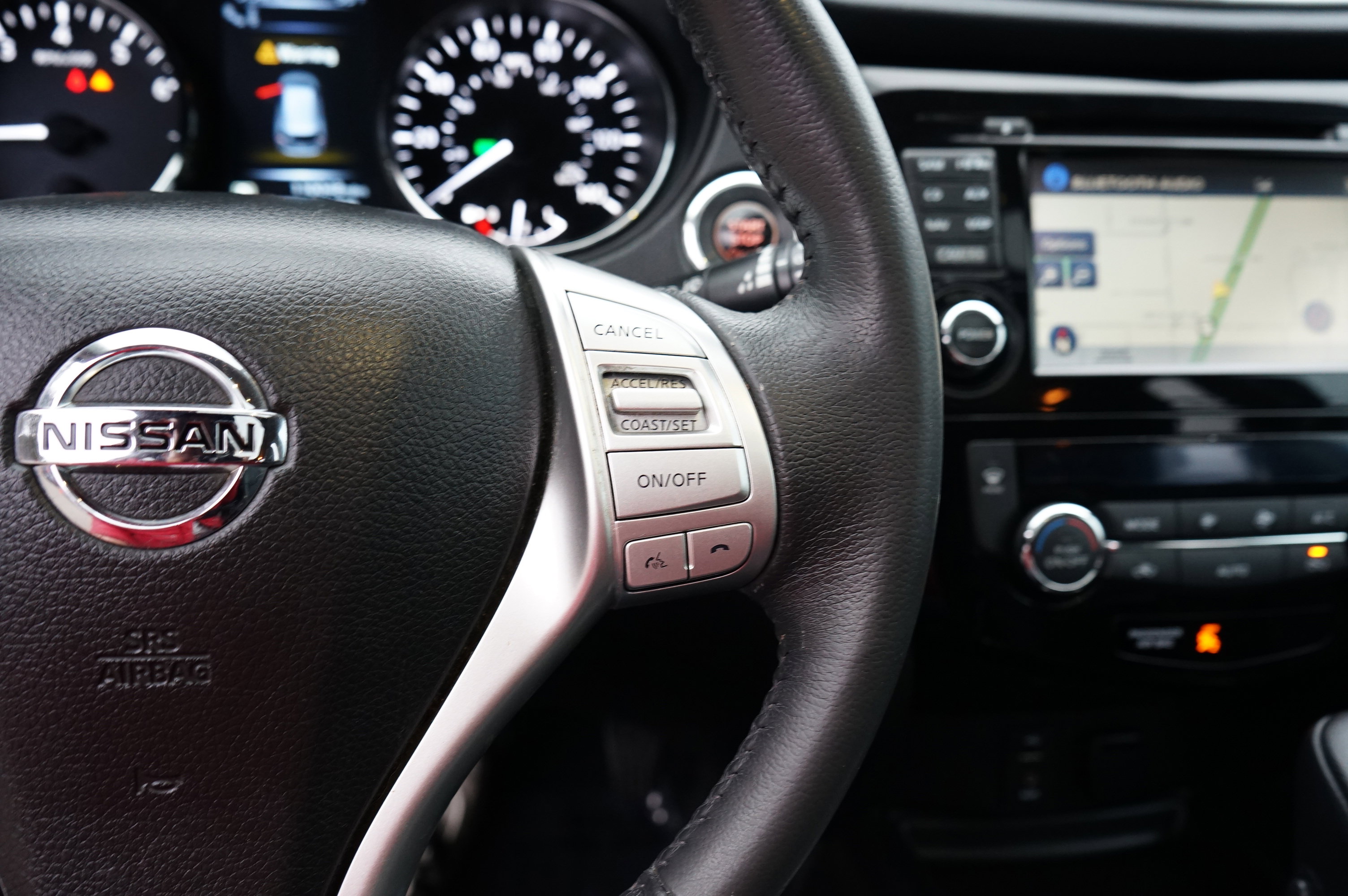 Used 2016 Nissan Rogue SL w/ SL Premium Package image 26