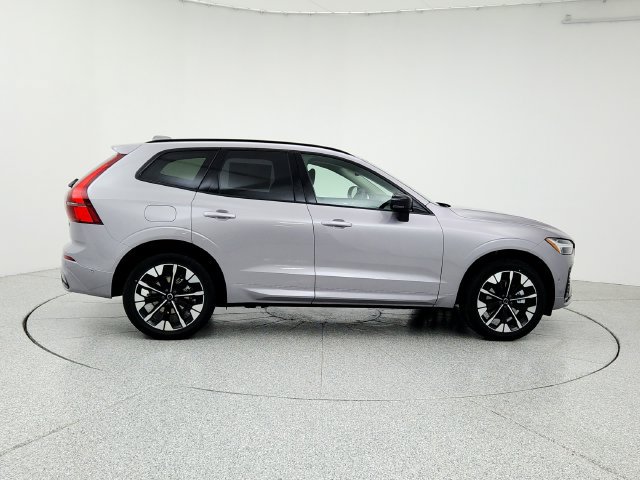 New 2026 Volvo XC60 B5 Plus w/ Climate Package AWD/4WD image 4