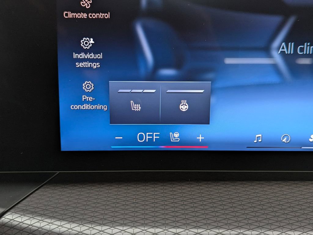 Used 2025 BMW 430i xDrive Coupe w/ M Sport Package image 23