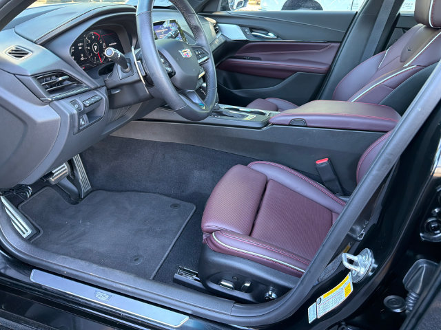 Certified 2025 Cadillac CT4 Sport RWD image 9