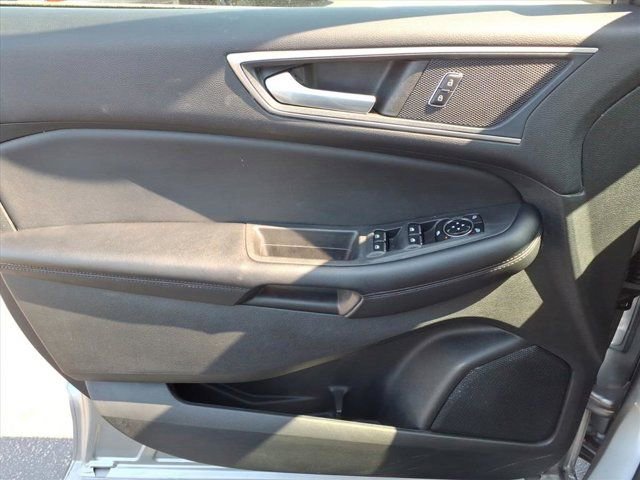 Used 2023 Ford Edge SEL w/ Convenience Package image 23