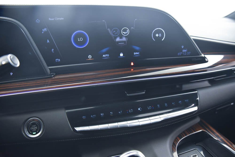 Certified 2023 Cadillac Escalade ESV Premium Luxury image 20