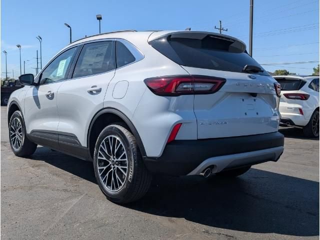 New 2025 Ford Escape SE image 10