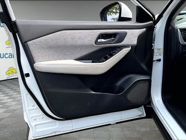 Certified 2023 Nissan Rogue SV AWD/4WD image 9