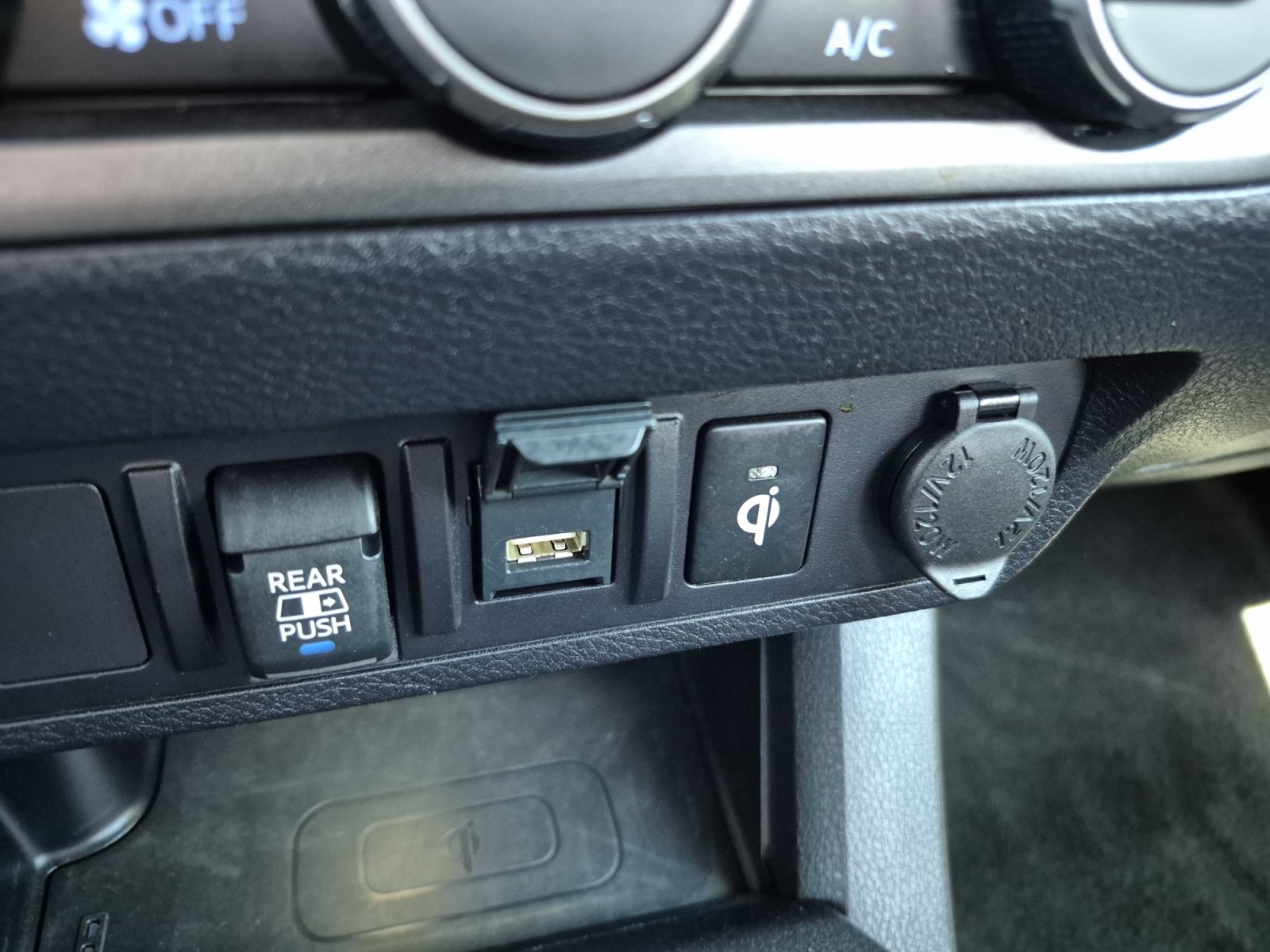 Certified 2023 Toyota Tacoma TRD Off-Road AWD/4WD image 34