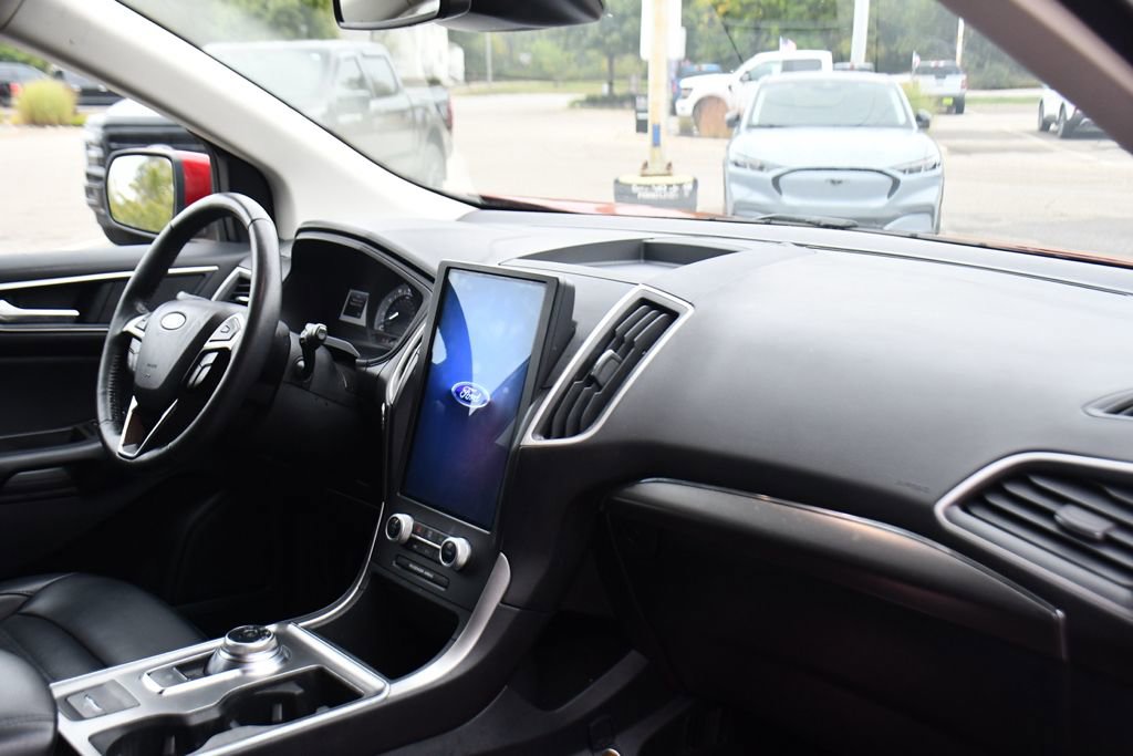 Used 2022 Ford Edge SEL w/ Convenience Package image 15