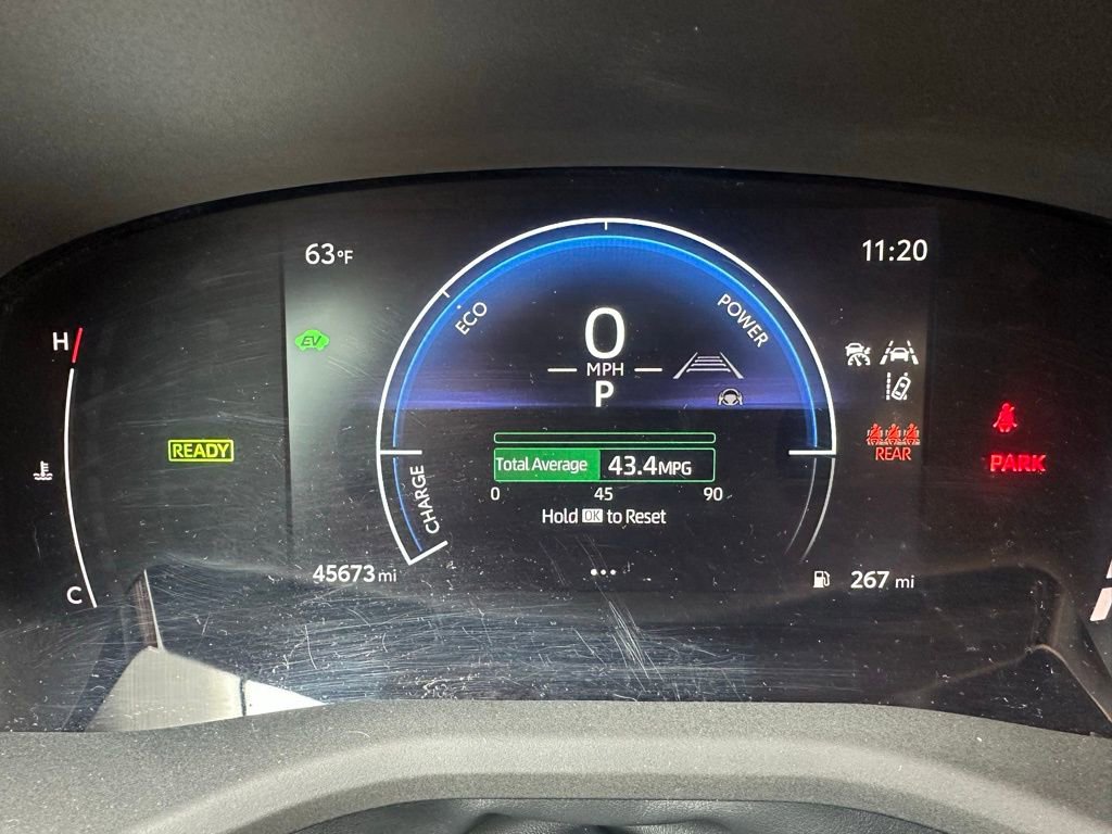 Used 2025 Toyota Camry LE FWD image 31