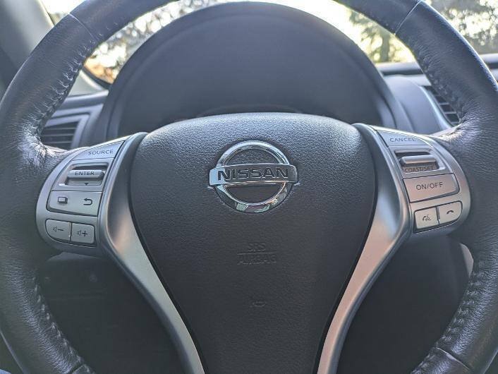 Used 2016 Nissan Altima 2.5 SL FWD image 18
