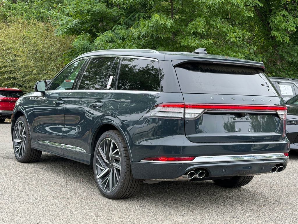 New 2026 Lincoln Aviator Black Label w/ Dynamic Handling Package AWD/4WD image 3