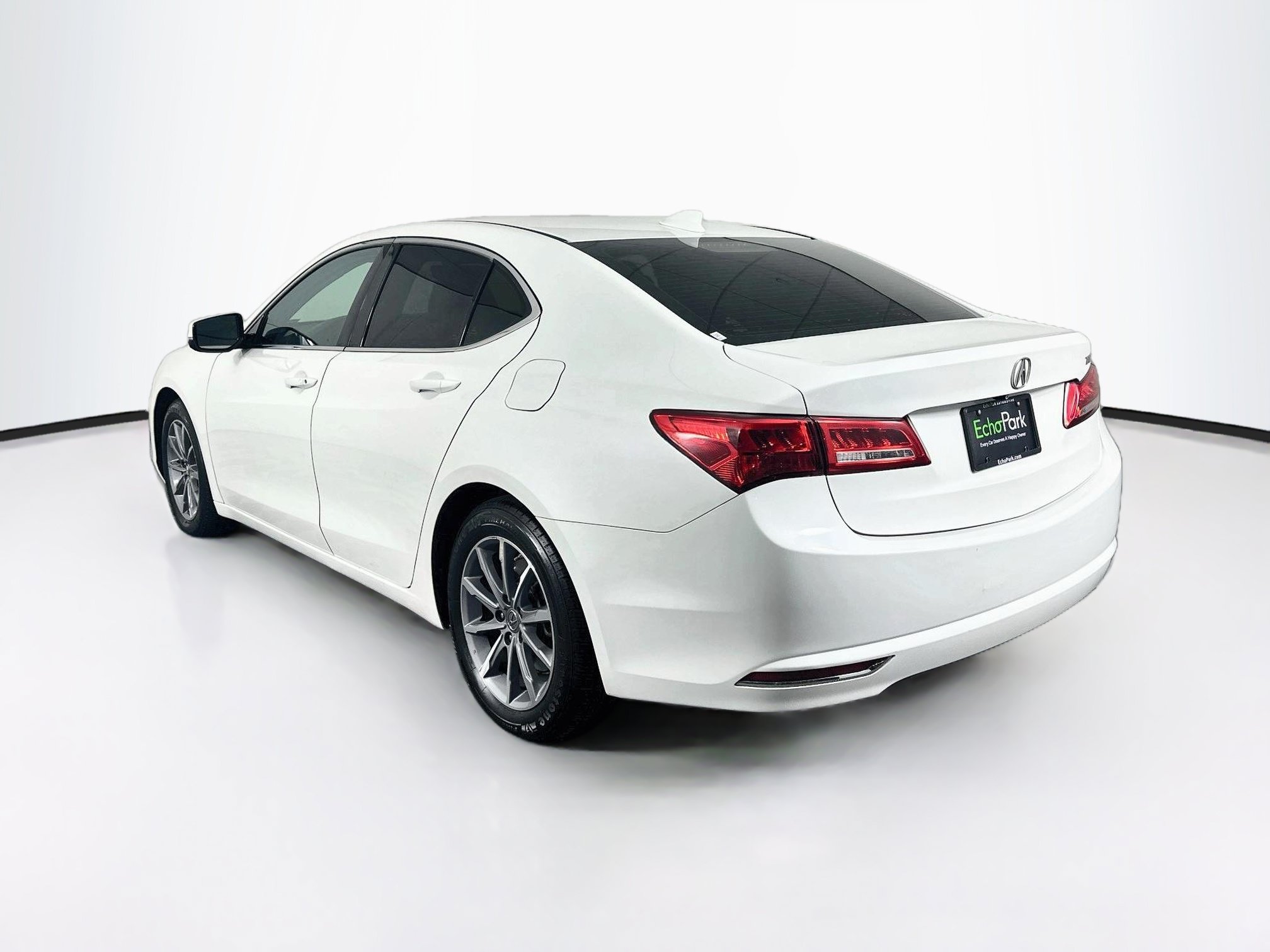 Used 2018 Acura TLX FWD image 5