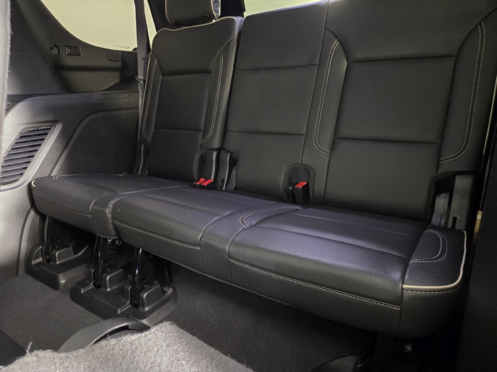 Used 2022 GMC Yukon SLT w/ SLT Premium Package RWD image 28