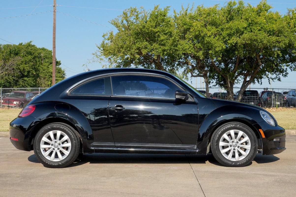 Used 2013 Volkswagen Beetle 2.5 FWD image 12