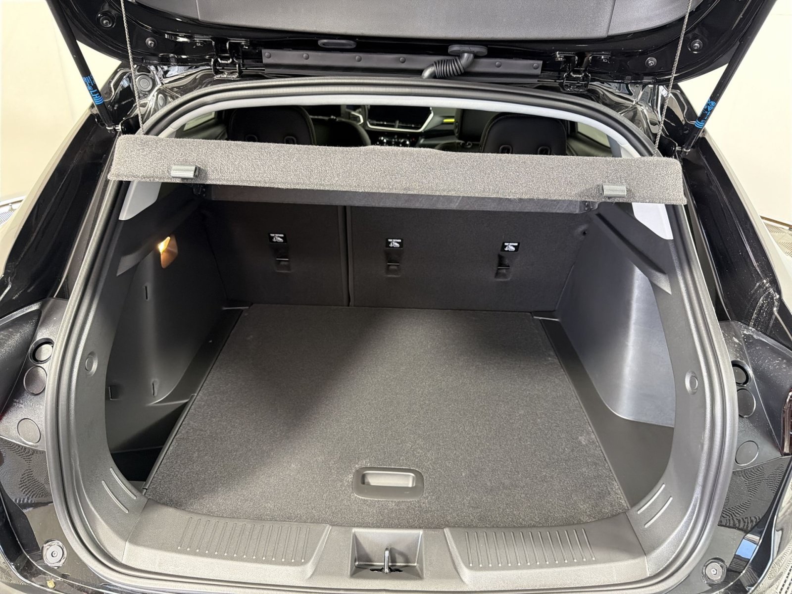 New 2026 Chevrolet Trax ACTIV w/ Sunroof Package FWD image 26