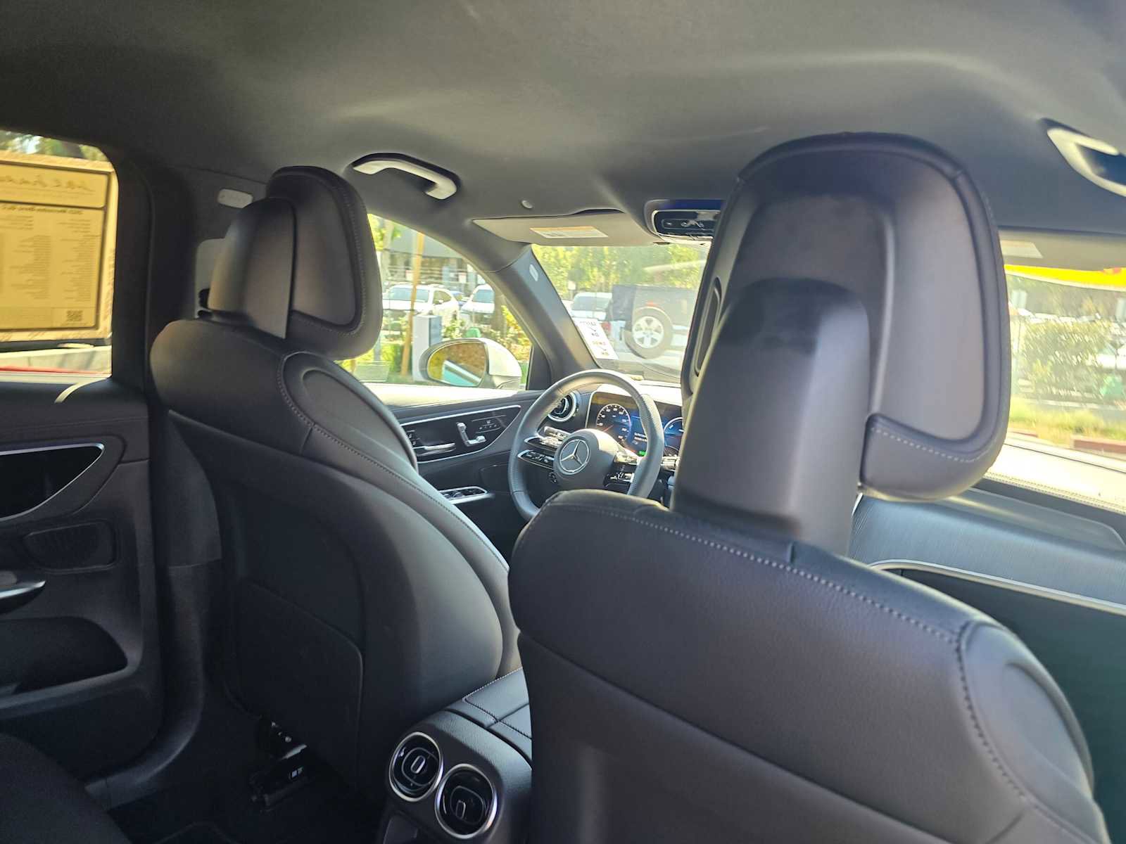 Used 2025 Mercedes-Benz GLC 350e 4MATIC image 15
