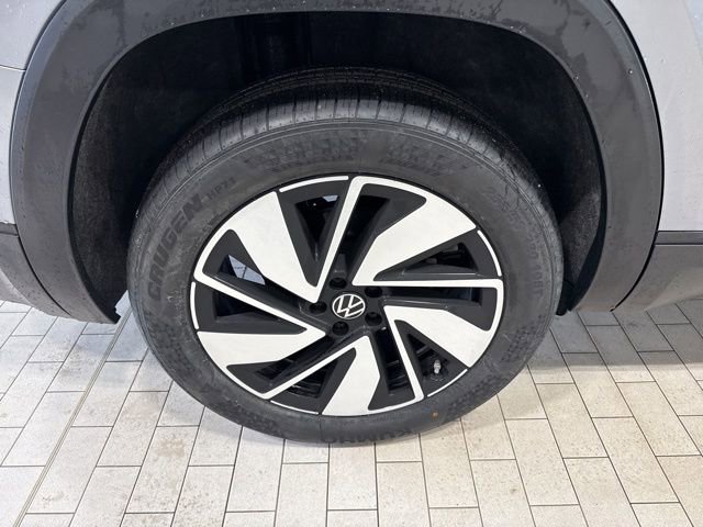 Used 2024 Volkswagen Atlas SE image 33