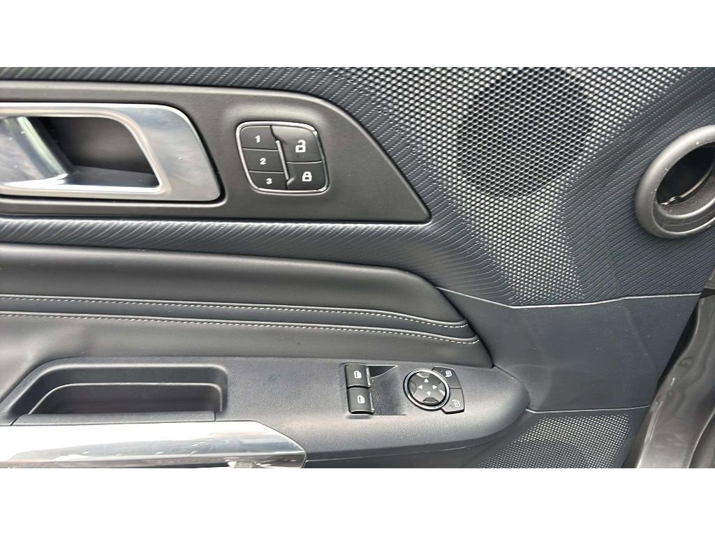 Used 2024 Ford Mustang GT Premium image 19