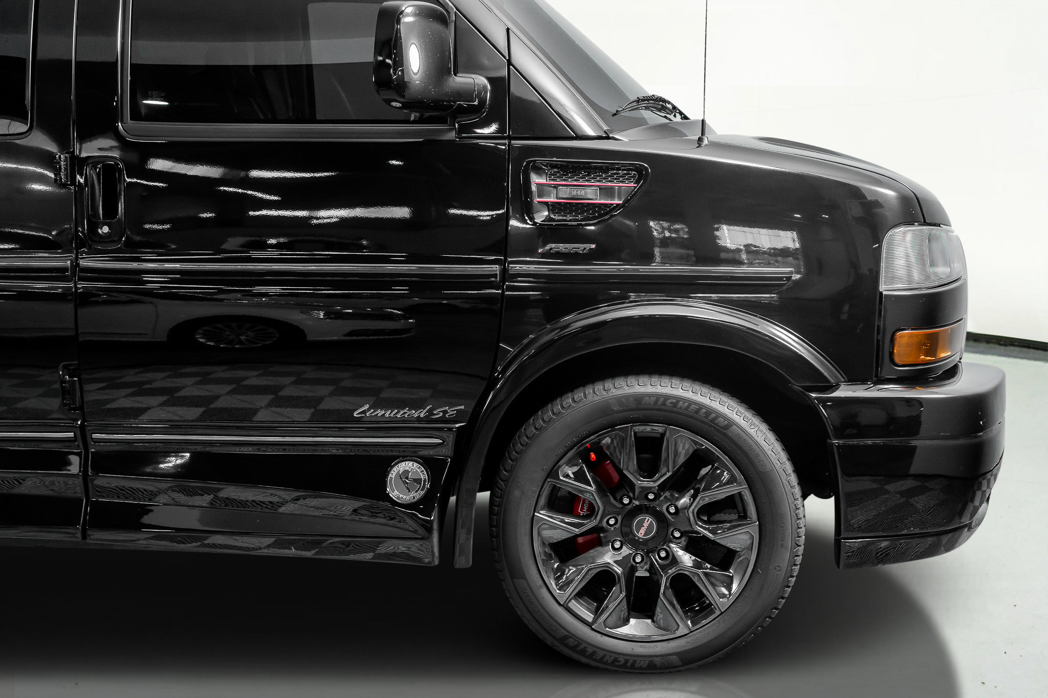 Used 2023 GMC Savana 2500 Conversion Van image 6