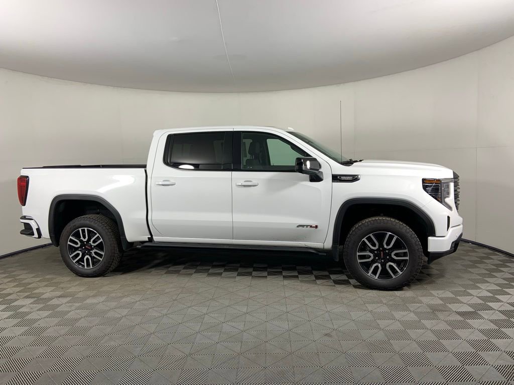 Used 2025 GMC Sierra 1500 AT4 w/ Technology Package image 2
