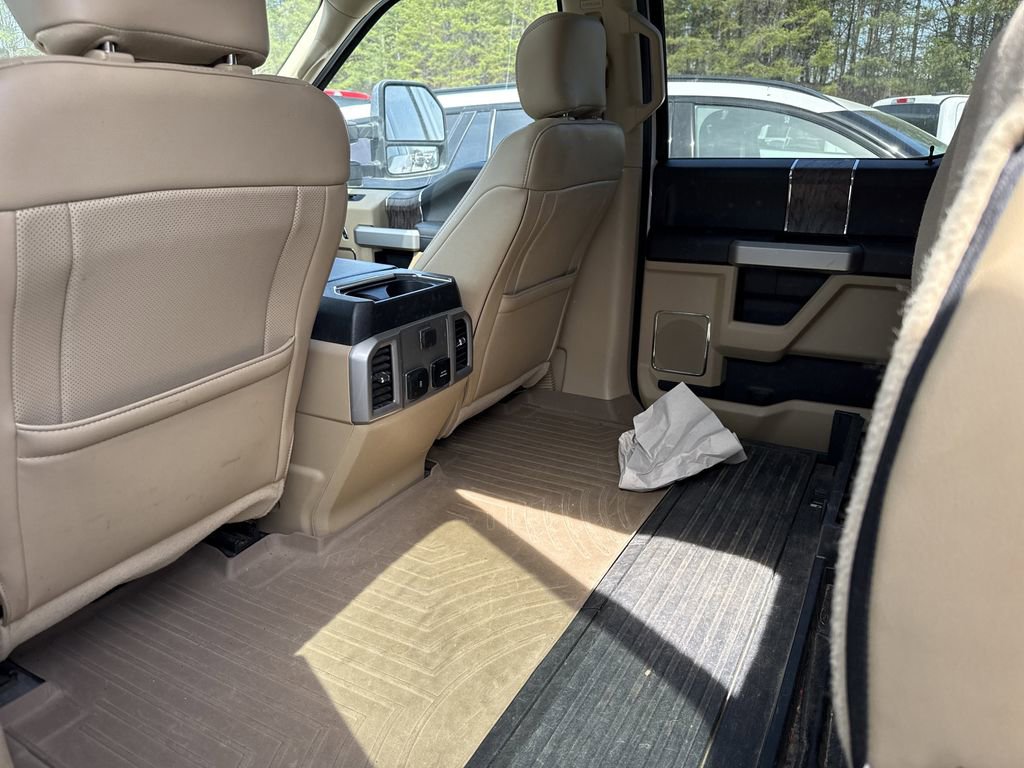 Used 2019 Ford F250 Lariat w/ Lariat Ultimate Package image 11
