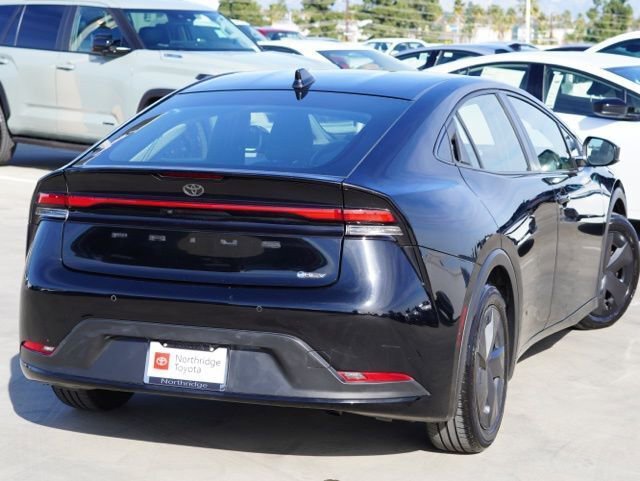 Used 2024 Toyota Prius LE image 7