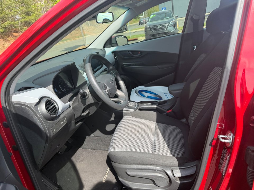 Used 2019 Hyundai Kona SE image 34