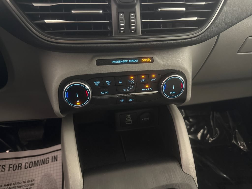 Used 2025 Ford Escape Active AWD/4WD image 39