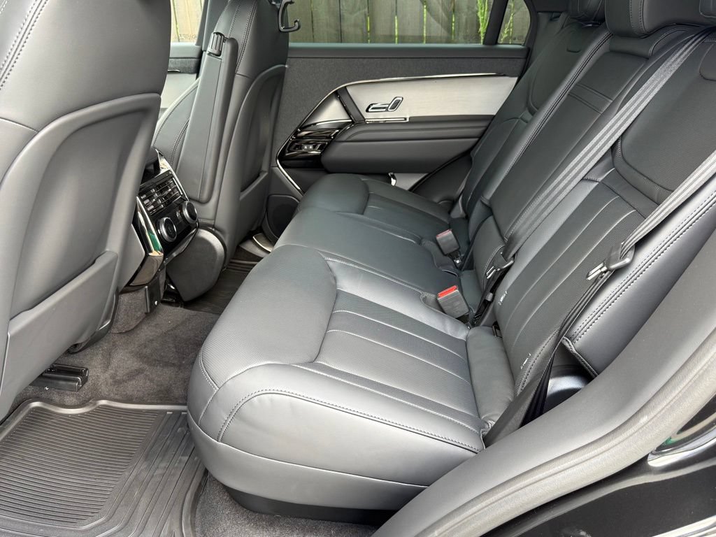 New 2026 Land Rover Range Rover Sport Dynamic SE AWD/4WD image 31
