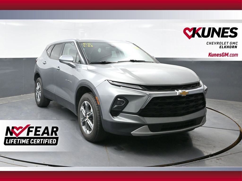 Used 2023 Chevrolet Blazer LT FWD image 1