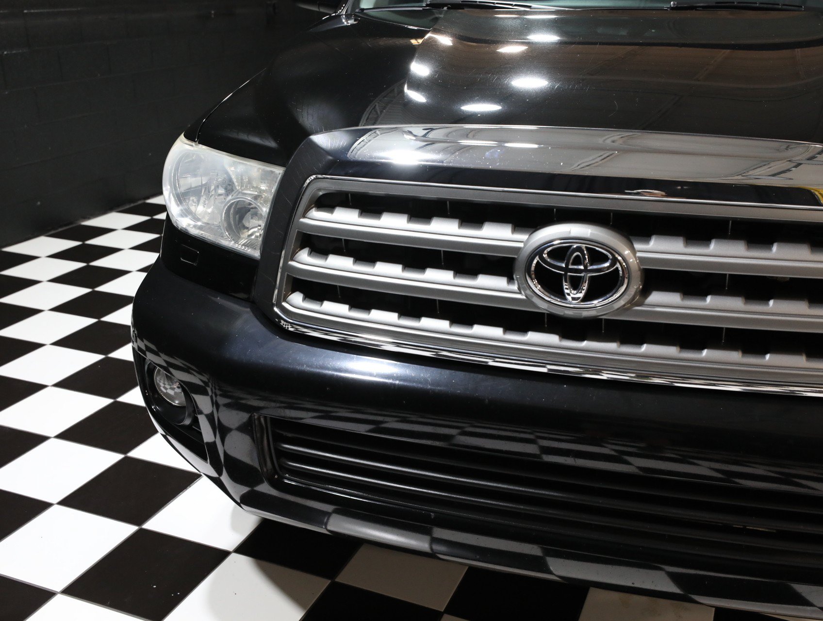Used 2016 Toyota Sequoia Limited AWD/4WD image 12