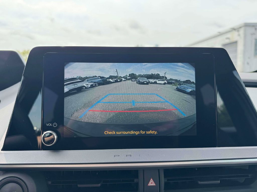 Certified 2025 Toyota Prius LE AWD/4WD image 29