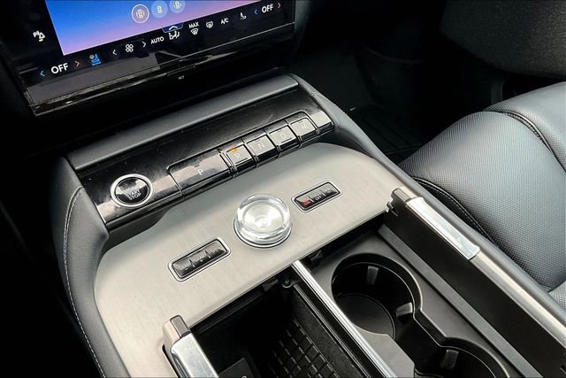 Used 2025 Lincoln Navigator Reserve w/ Jet Appearance Package image 24