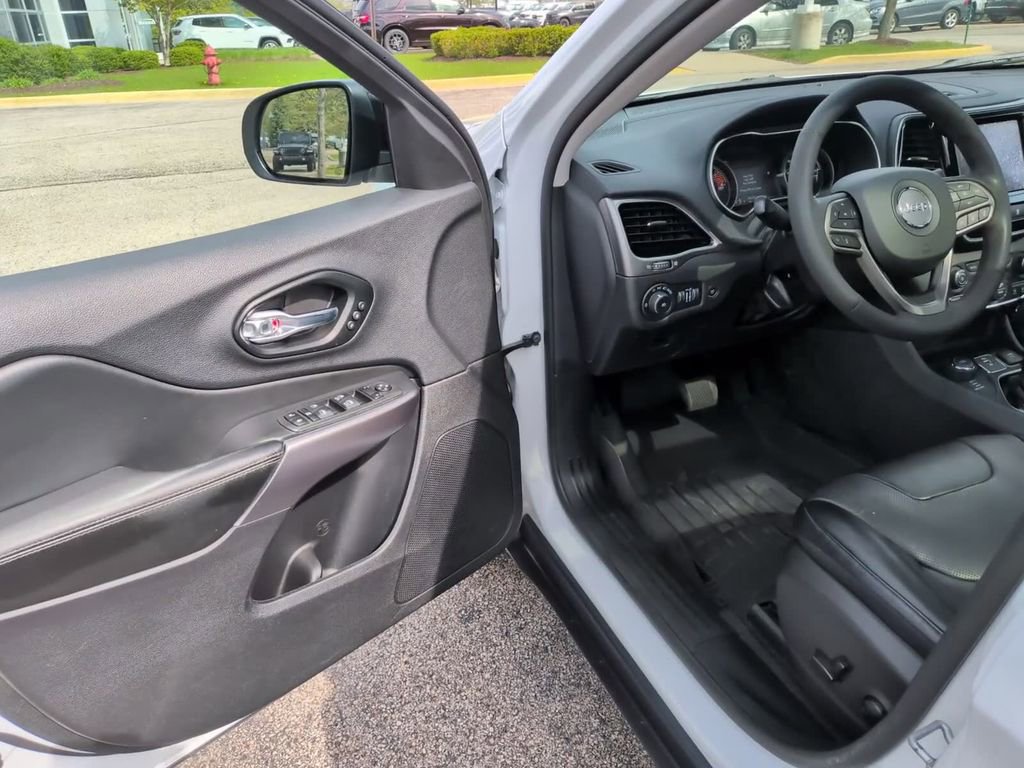 Certified 2022 Jeep Cherokee Limited w/ Elite Package AWD/4WD image 22