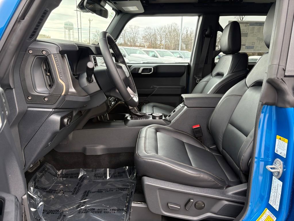 New 2025 Ford Bronco Badlands image 14