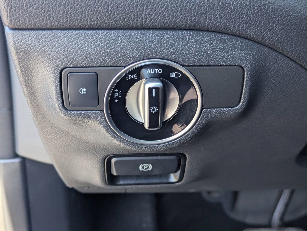 Used 2019 Mercedes-Benz CLA 250 4MATIC image 22