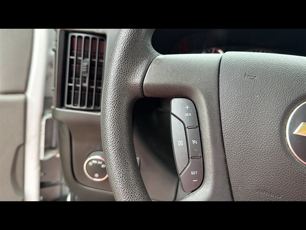 Used 2017 Chevrolet Express 2500 RWD image 12