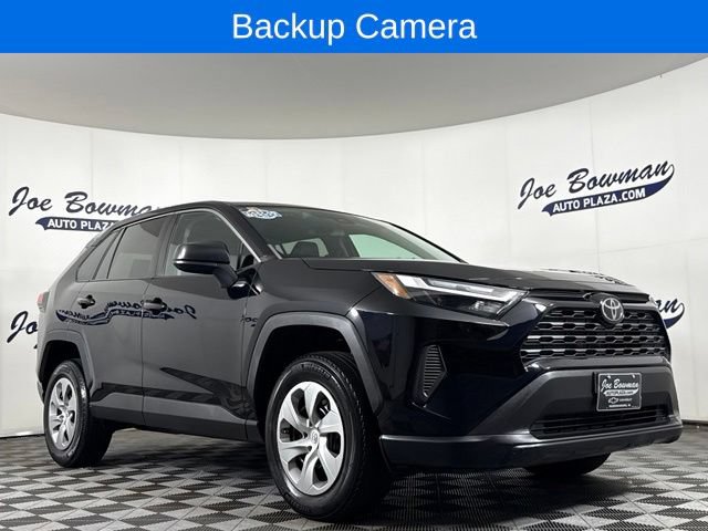 Used 2023 Toyota RAV4 LE AWD/4WD image 5