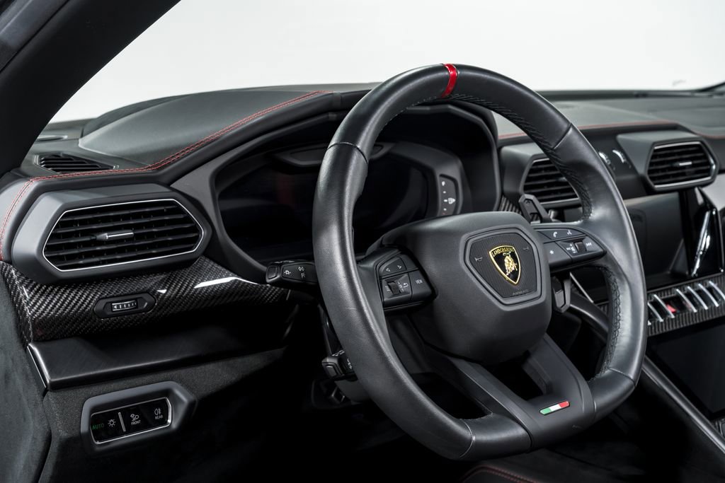 Used 2023 Lamborghini Urus Performante AWD/4WD image 14