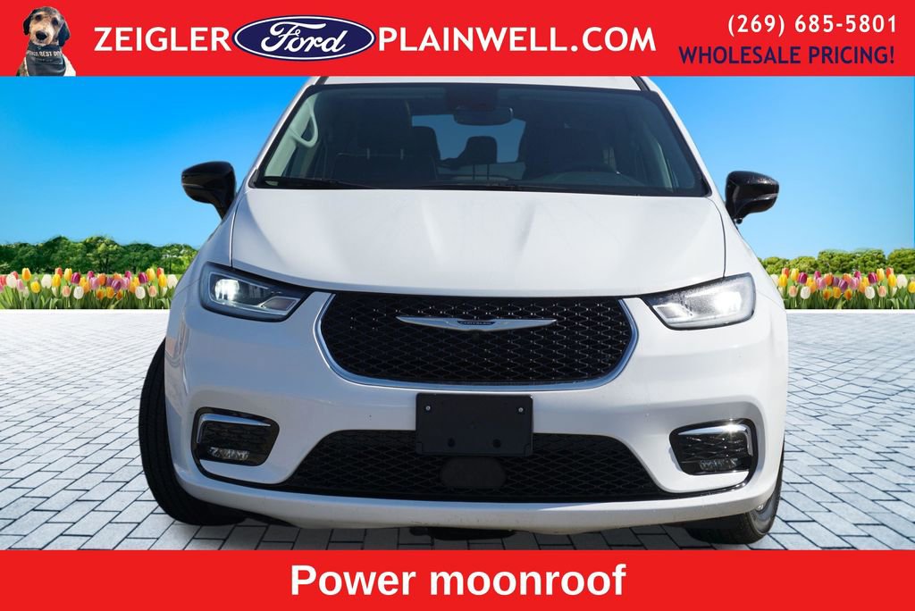 Used 2024 Chrysler Pacifica Limited FWD image 8
