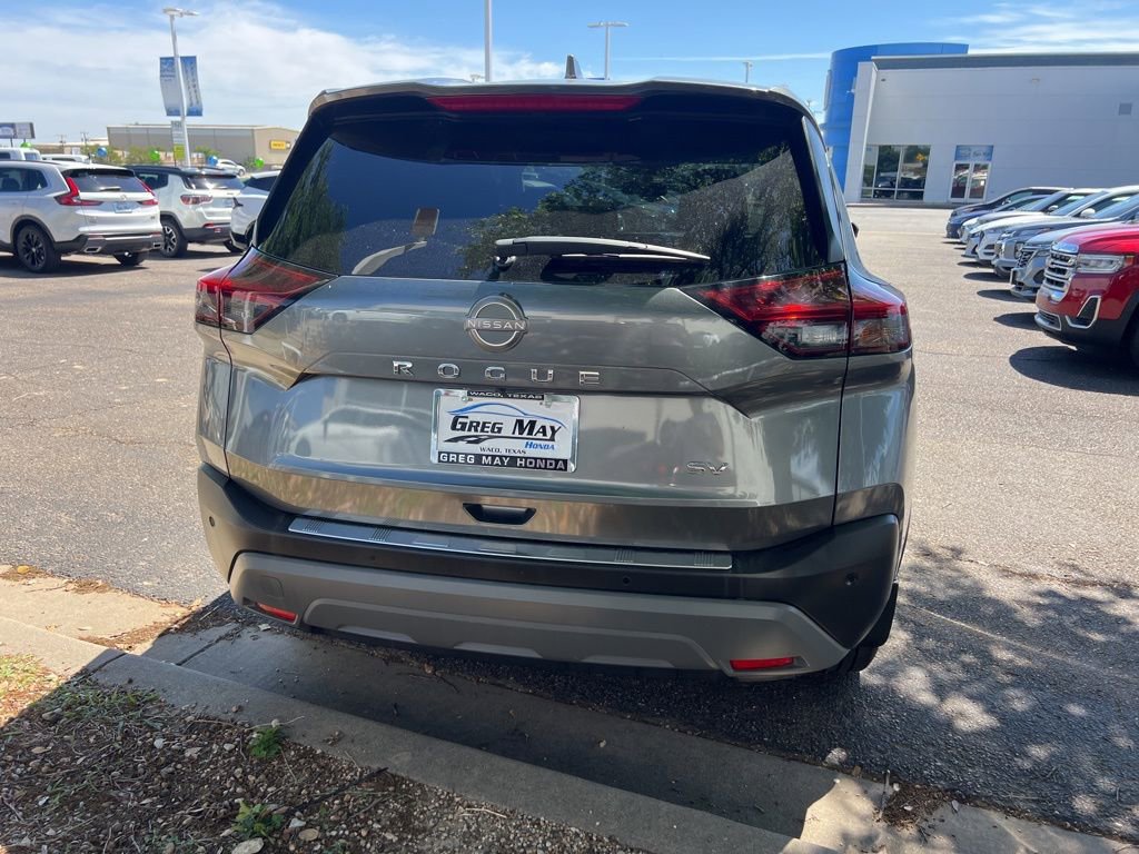 Used 2023 Nissan Rogue SV image 6