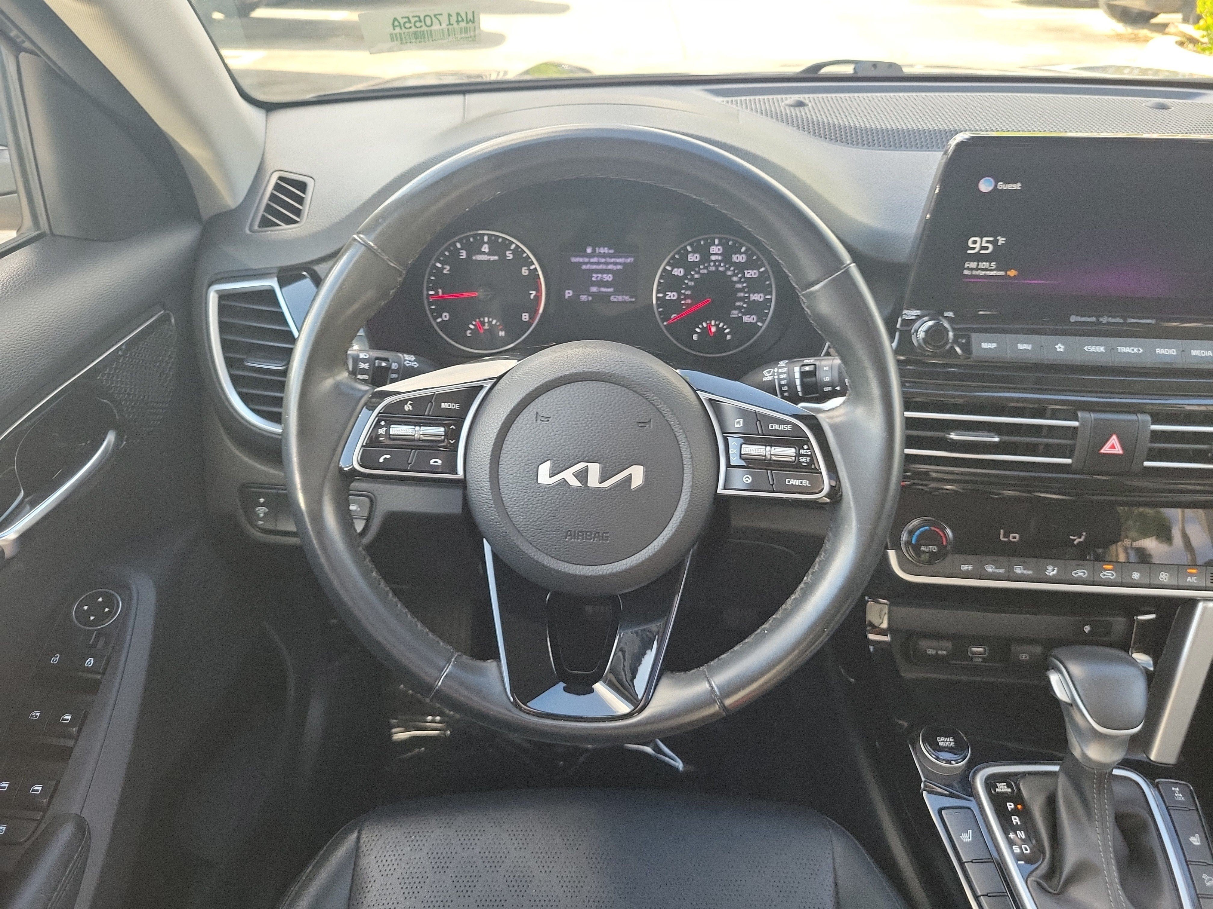 Used 2022 Kia Seltos EX AWD/4WD image 16