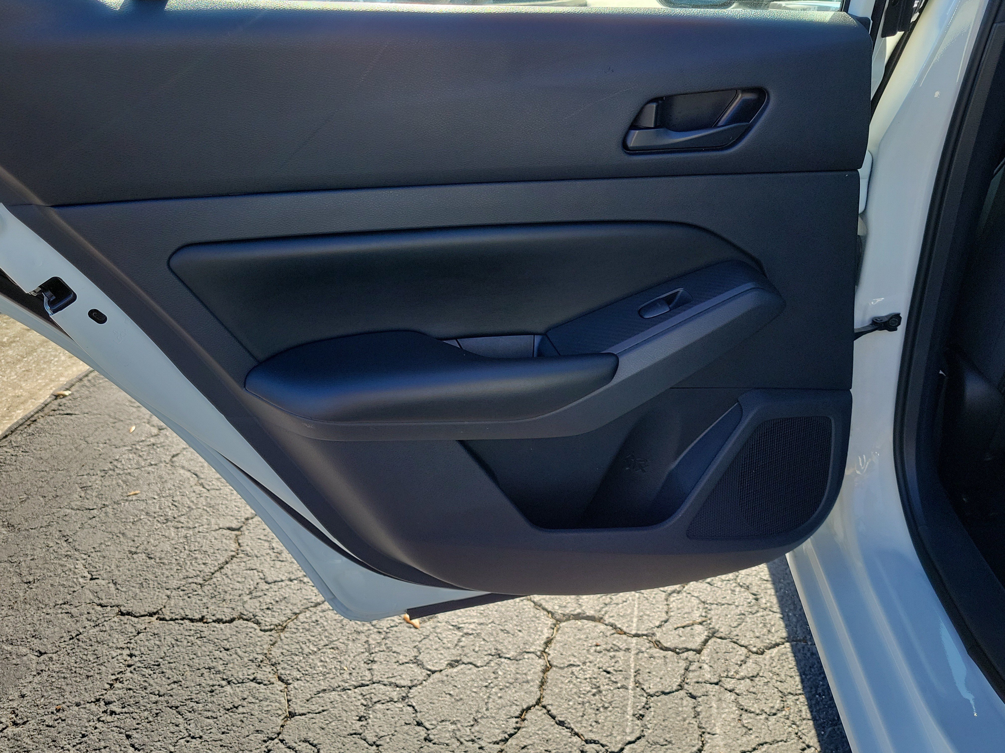 Certified 2025 Nissan Altima 2.5 S FWD image 10