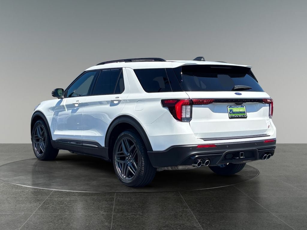 Used 2025 Ford Explorer ST AWD/4WD image 7