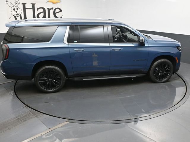 New 2025 Chevrolet Suburban Premier image 18