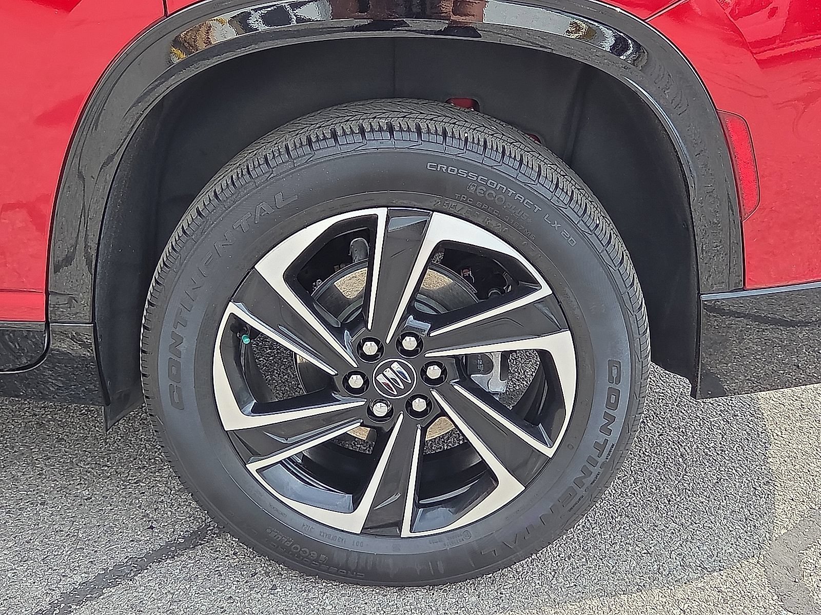Certified 2025 Buick Enclave Sport Touring w/ Power Package FWD image 17