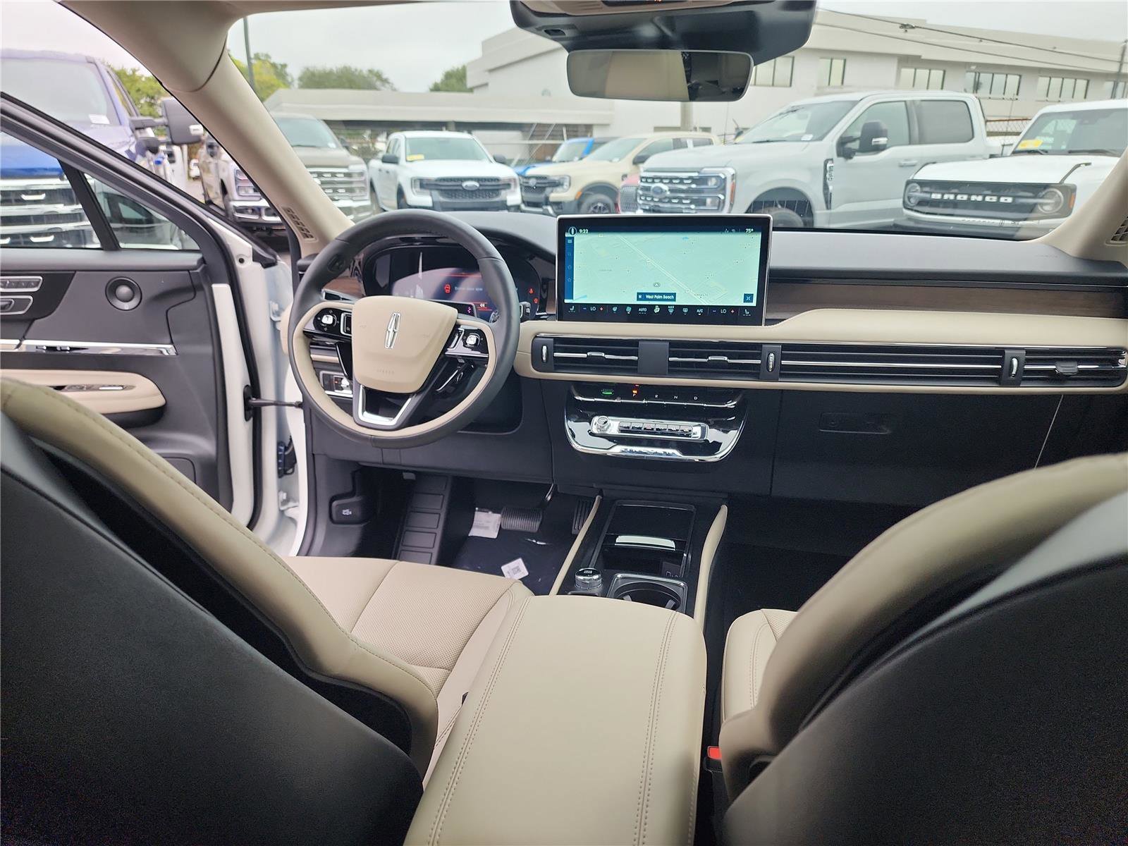 New 2026 Lincoln Corsair Reserve image 23