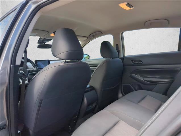 Used 2025 Nissan Altima 2.5 SV FWD image 16